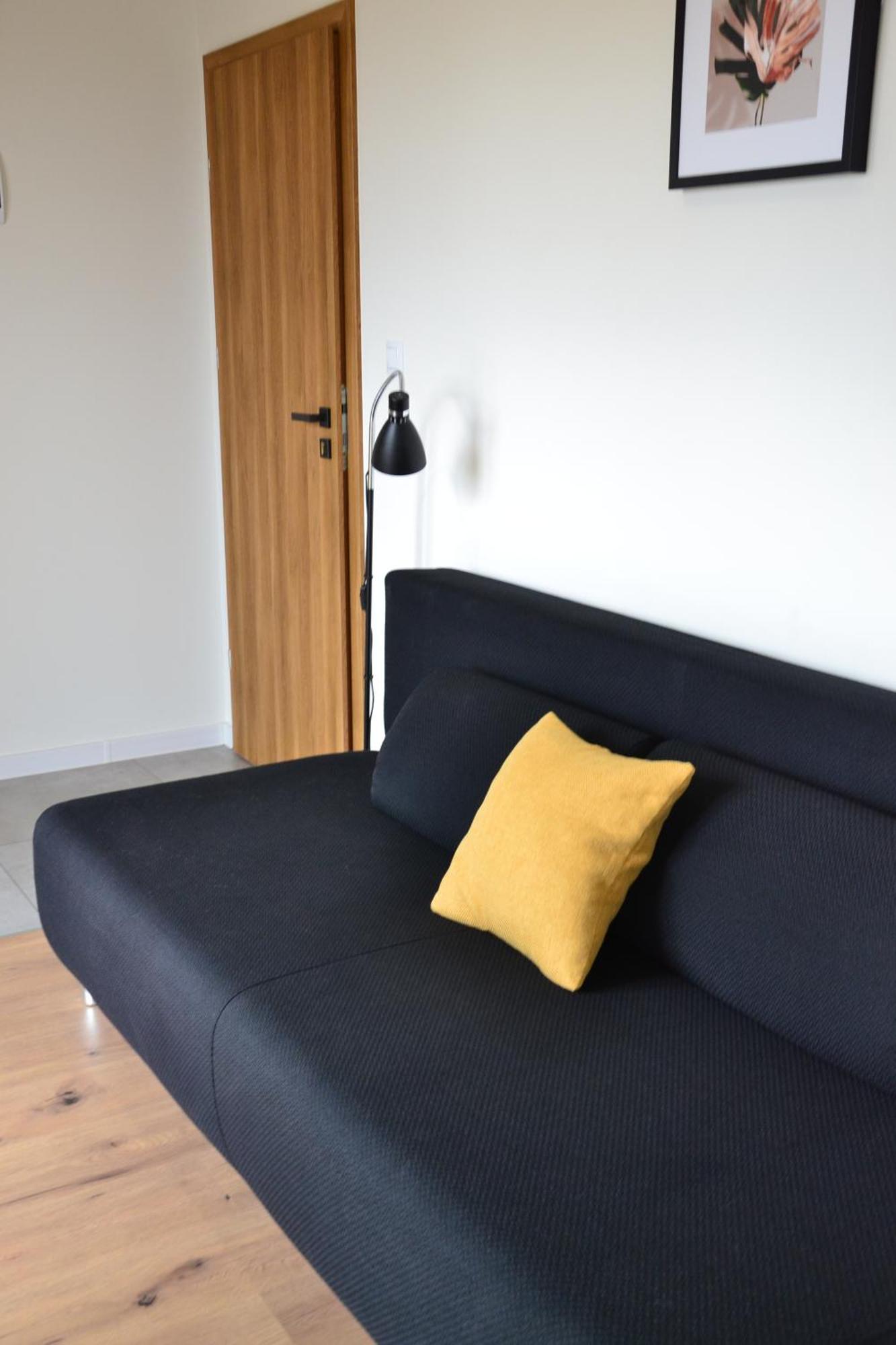 Apartamenty Na Ceglanej ออชเวียนชิม ภายนอก รูปภาพ