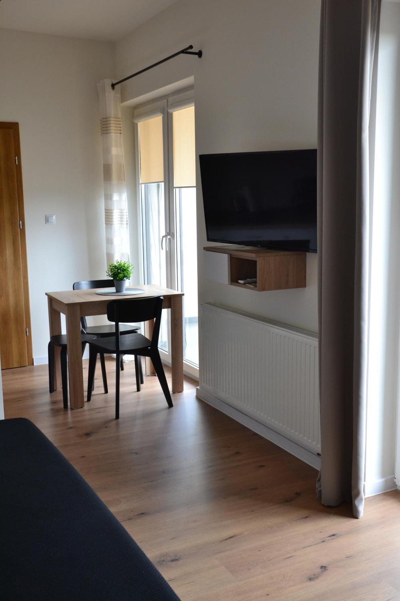 Apartamenty Na Ceglanej ออชเวียนชิม ภายนอก รูปภาพ