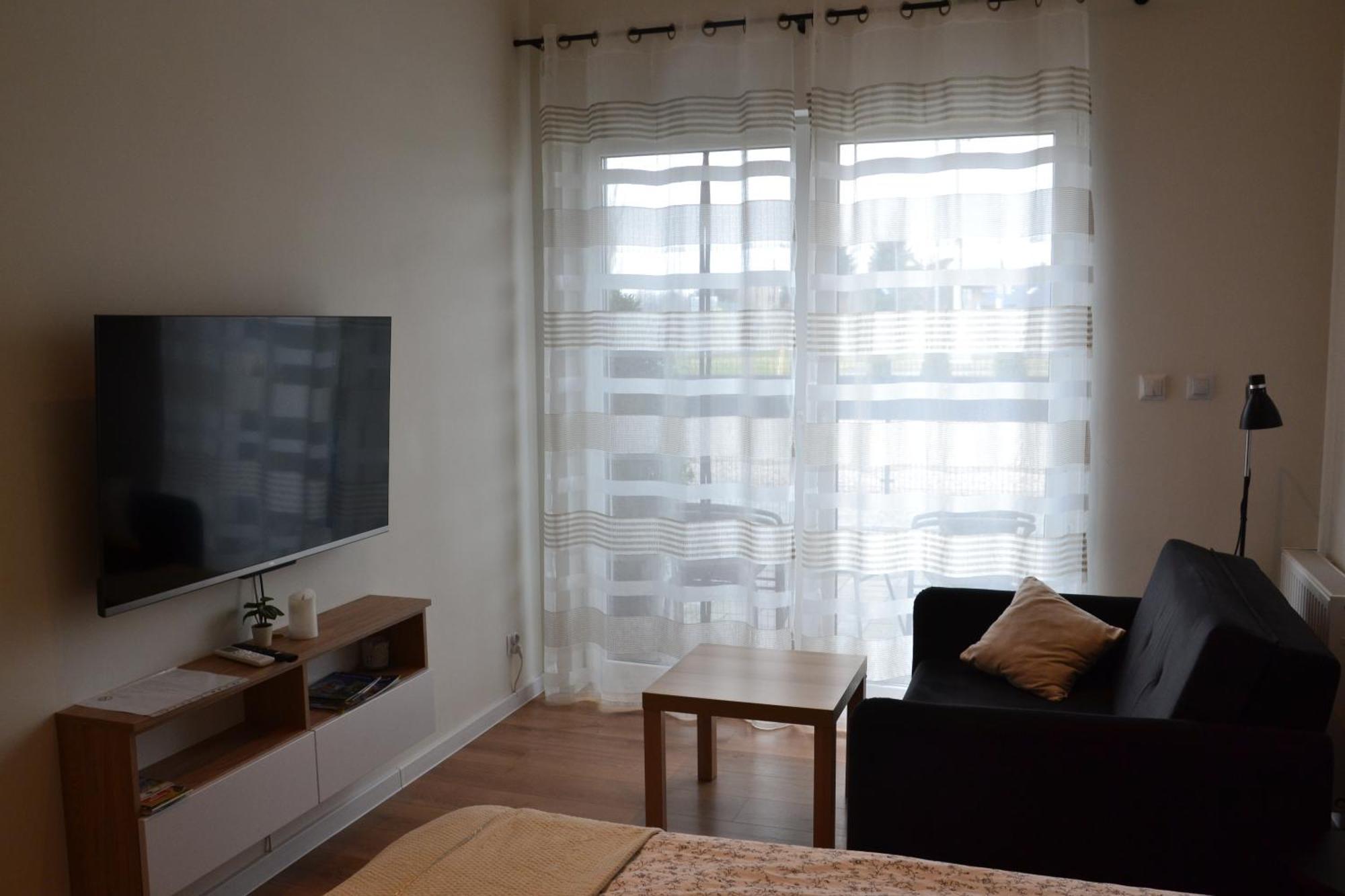 Apartamenty Na Ceglanej ออชเวียนชิม ภายนอก รูปภาพ