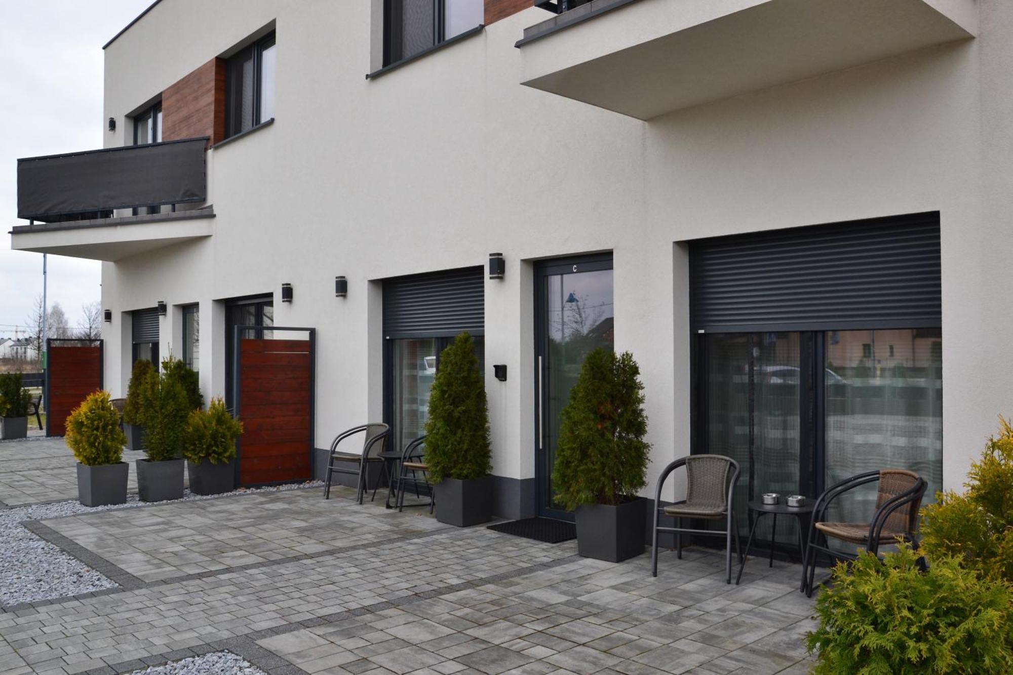 Apartamenty Na Ceglanej ออชเวียนชิม ภายนอก รูปภาพ