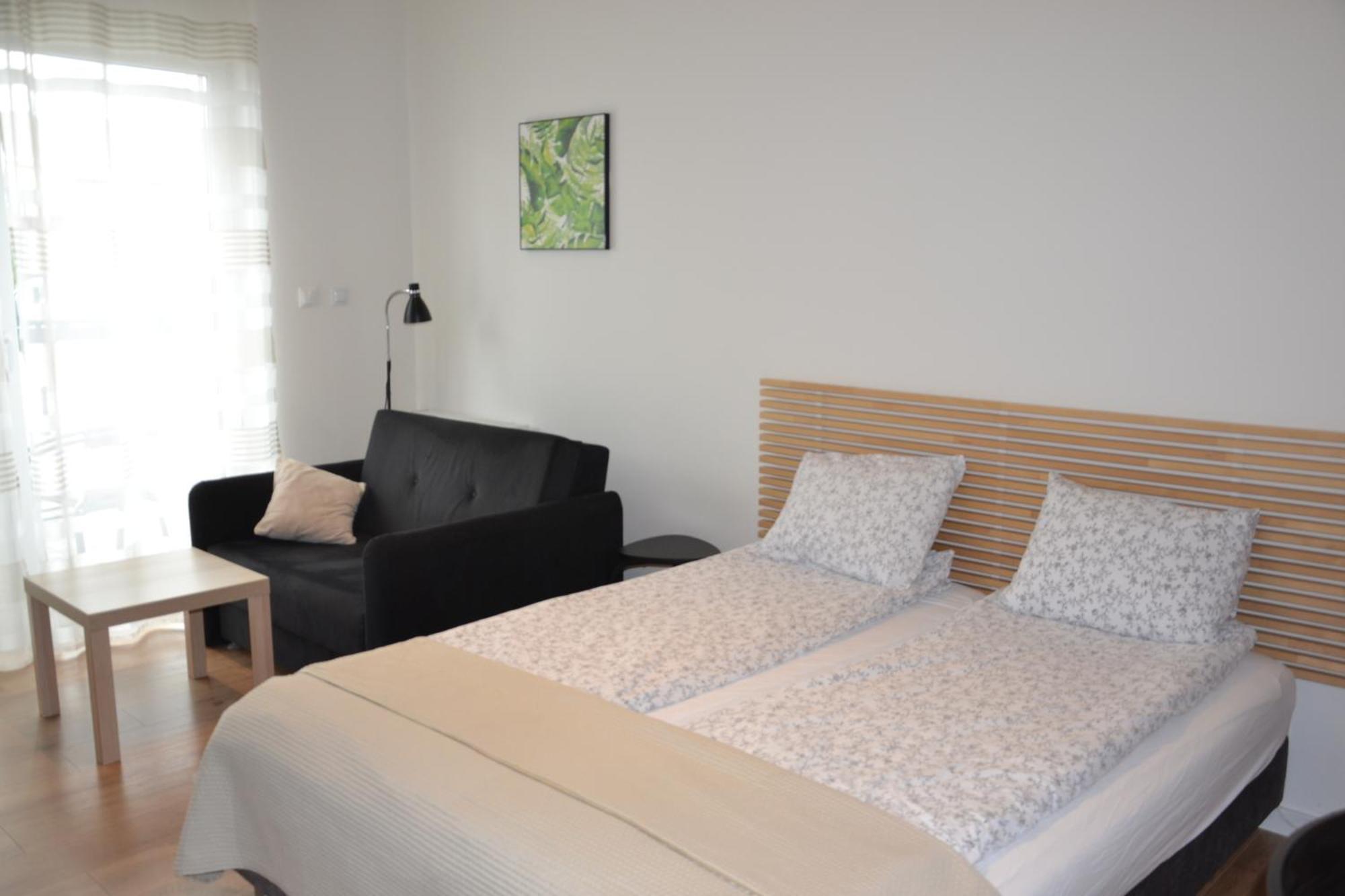 Apartamenty Na Ceglanej ออชเวียนชิม ภายนอก รูปภาพ