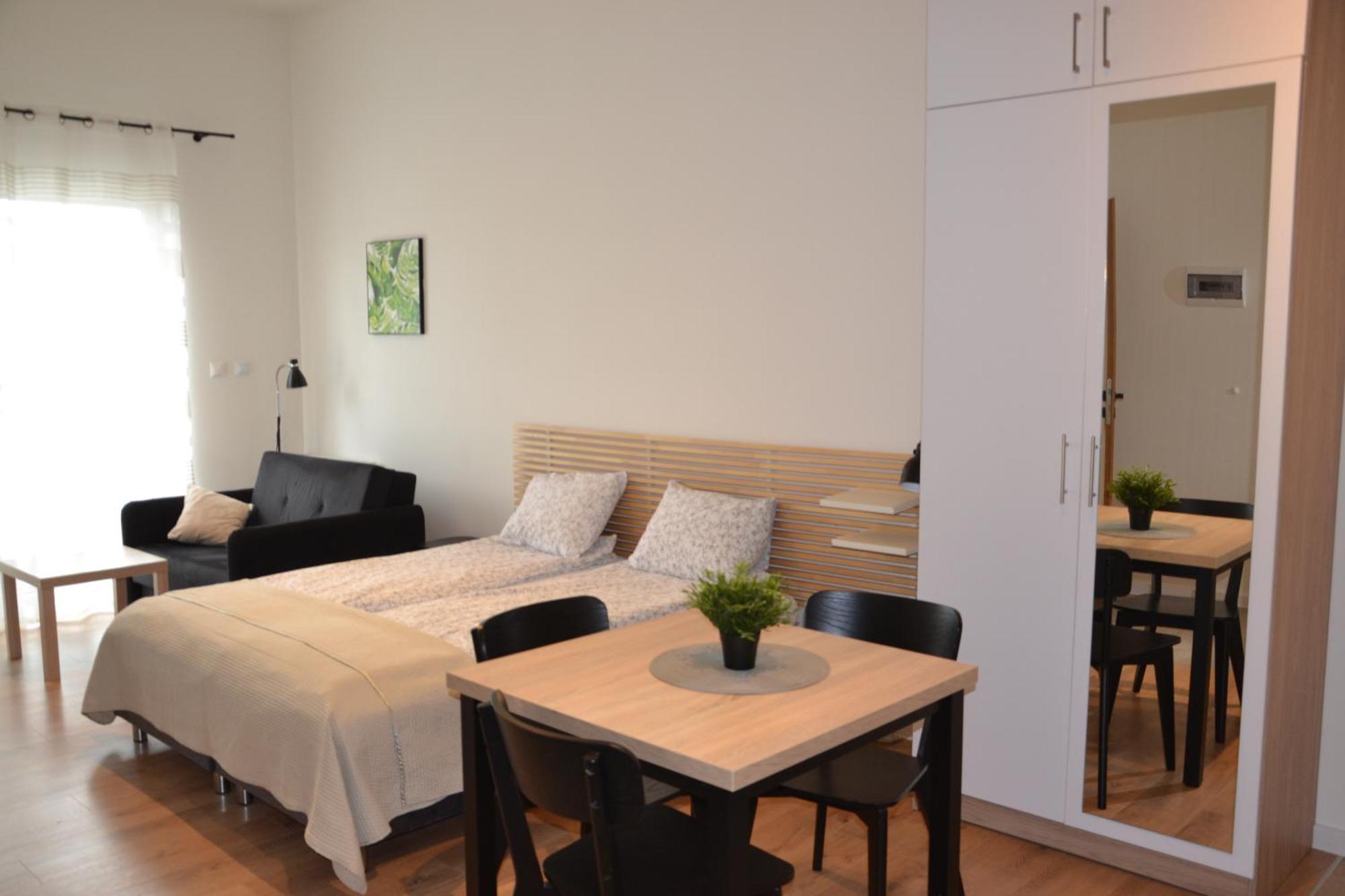 Apartamenty Na Ceglanej ออชเวียนชิม ภายนอก รูปภาพ