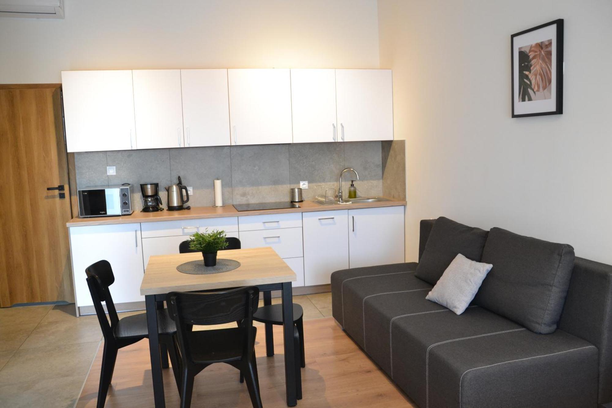 Apartamenty Na Ceglanej ออชเวียนชิม ภายนอก รูปภาพ