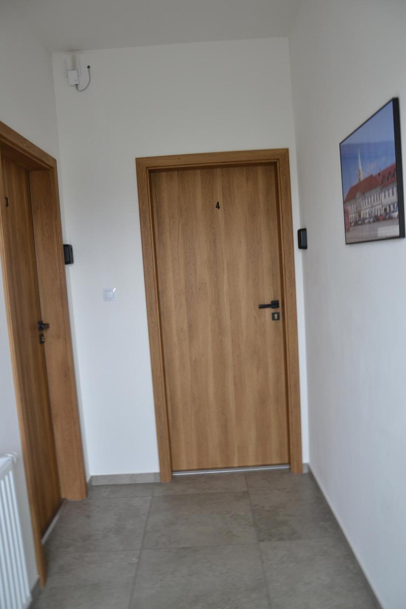 Apartamenty Na Ceglanej ออชเวียนชิม ภายนอก รูปภาพ